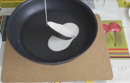 Вкусные блины на кефире в дырочку с кипятком. Рецепт тонких блинов с дырочками на 1 литр кефира