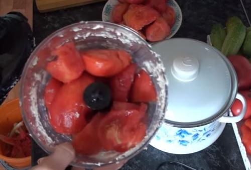 Хреновая закуска из помидор с хреном и чесноком на зиму. Классический рецепт приготовления хреновины из помидор и чеснока