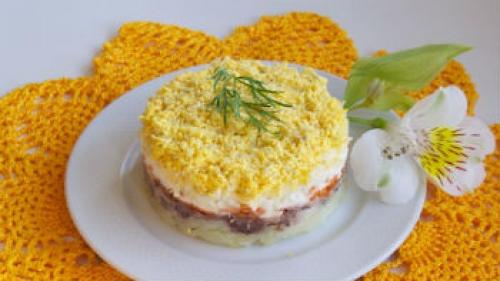 Салат Мимоза с картошкой слои по порядку. Салат Мимоза с картошкой