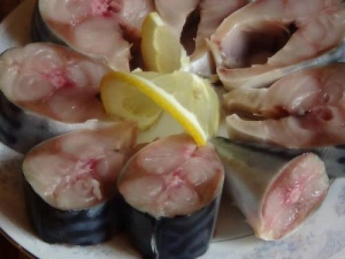 Посол скумбрии сухим способом. Как посолить скумбрию сухим способом?