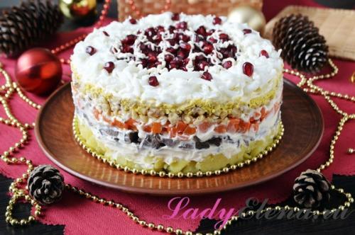 Салат с сердца свиного с яйцом. Вкусный салат из свиного сердца с яйцами, картошкой, морковкой и свеклой — пошаговый фото рецепт