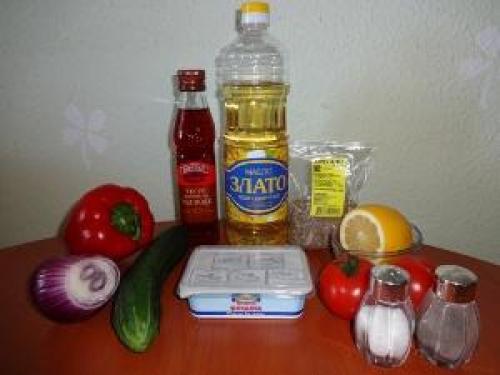 Как замариновать лук для греческого салата. Греческий салат