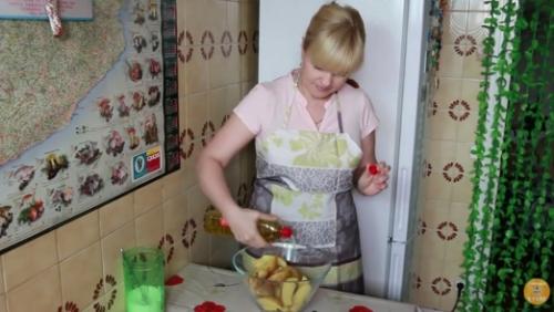 Курица с яблоками и майонезом в духовке. Курица Запеченная с Яблоками - Ну, оОчень вкусная