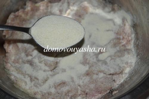 Котлеты из свиного и говяжьего фарша сочные рецепт и манной крупы. Котлеты из свиного фарша с манкой сочные и вкусные