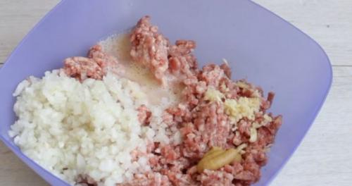 Тефтели в сметанном соусе — готовим по нашим рецептам