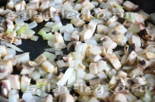 Салат из копченой куриной грудки с помидорами и грибами. Салат «Королевский» с курицей, грибами и помидорами