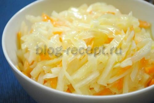 Салат из свежей капусты с морковью с уксусом, как в столовой. Ингредиенты: