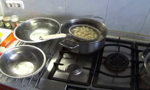 Маринованный чеснок с черной (красной) смородиной — рецепт на зиму