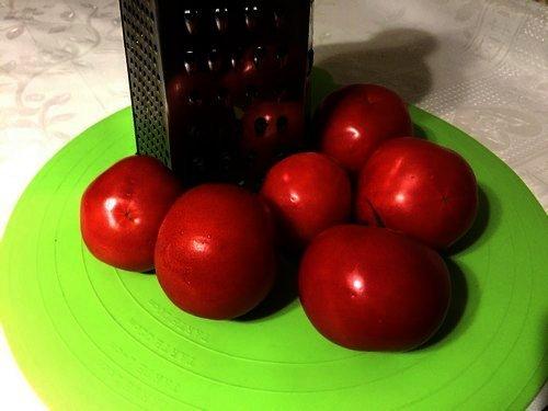 Хреновая закуска из помидор с хреном и чесноком на зиму. Помидоры с хреном и чесноком