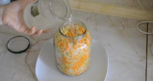Как правильно сделать квашеную капусту в банке. Очень вкусная квашеная капуста в 3 литровых банках на зиму