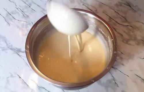 Толстые блины на кефире с кипятком. Заварные блинчики на кефире с кипятком