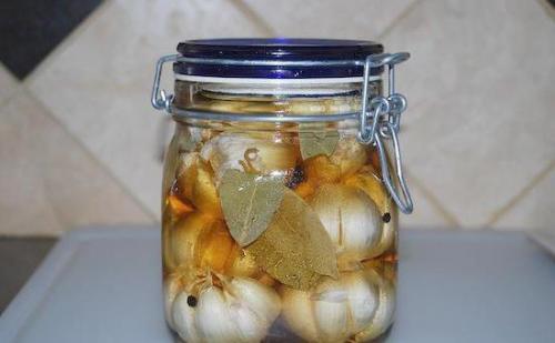 Как приготовить маринованный чеснок, как на рынке. Маринованный чеснок как на рынке: рецепт. Быстро, вкусно, просто