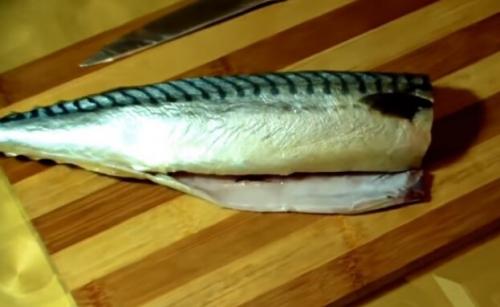 Скумбрия сухого посола с луком. Рецепт засолки скумбрии сухим способом в пакете