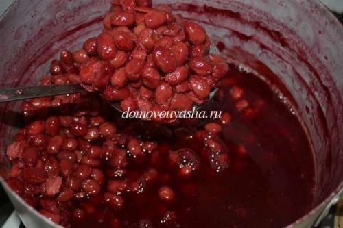 Джем из кизила на зиму с желатином. Джем из кизила без косточек
