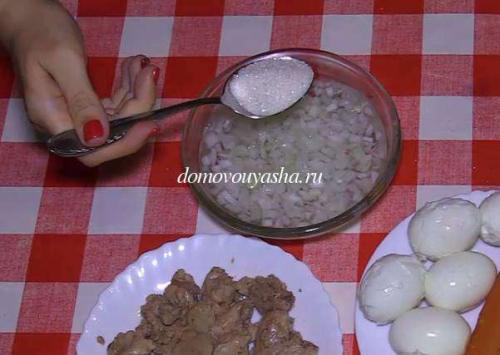 Салат мимоза из печени трески с рисом рецепт. Мимоза с печенью трески — необычный и вкусный рецепт салата