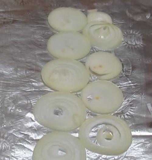 Карп в духовке со сметаной. Карп запеченный в сметане в духовке рецепт