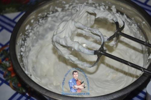 Торт из печенья юбилейное без выпечки со сгущенкой и сметаной. Рецепт торта без выпечки из печенья со сгущенкой и сметаной