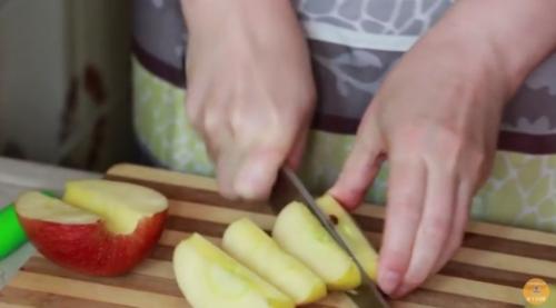 Курица в духовке с лимоном и яблоками. Курица Запеченная с Яблоками - Ну, оОчень вкусная