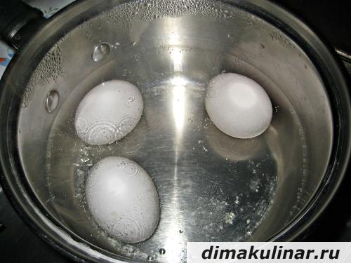 Как замариновать лук для салата с кальмарами. Самый вкусный и простой салат с кальмарами и яйцом «Морской сюрприз»