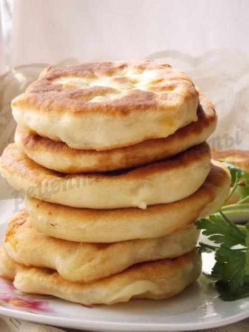 Лепешки на кефире рецепт на сковороде с картошкой и сыром. Лепёшки на кефире с картошкой и сыром