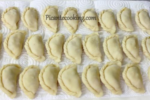 Вареники с картошкой и капустой квашеной пошаговый рецепт. Вареники с картофелем и квашеной капустой