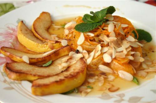 Айва тушеная с сахаром. Легкие десерты из необычного фрукта: готовим из айвы