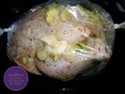 Рецепт курицы с яблоками в рукаве в духовке рецепт. Курица с яблоками в рукаве