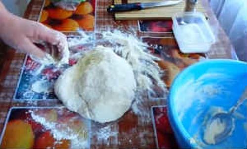 Вареники с квашеной капустой и салом. Вареники с квашеной капустой