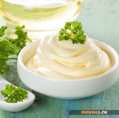 Салат с курицей и черносливом и грецкими орехами сыром огурцом. Салат "Нежность" с курицей и черносливом