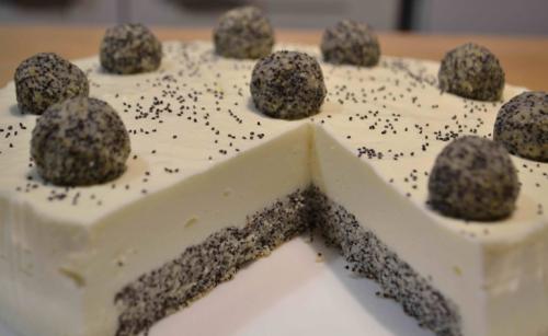 Творожный крем для бисквитного торта с желатином и сметаной. Топ-6 самых удачных рецептов сметанного крема с желатином для бисквитных тортов