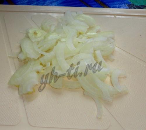 Салат Обжорка с яичными блинчиками. Подготовка компонентов