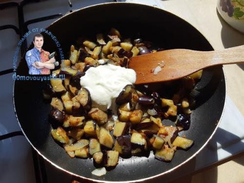 Баклажаны жареные в сметане, как грибы. Жаренные баклажаны в сметане как грибы, с луком и чесноком. Рецепт с пошаговыми фото