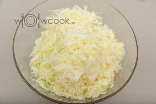 Салат из капусты с уксусом и маслом быстрого приготовления. Салат из свежей капусты с уксусом как в столовой