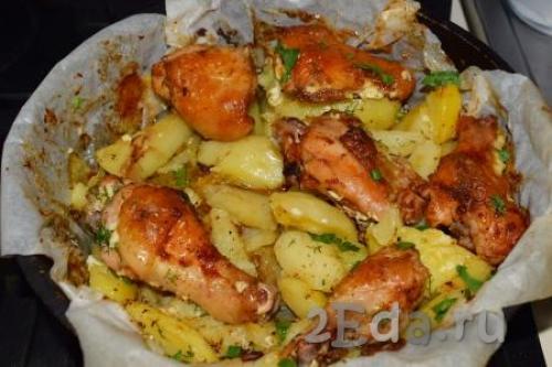 Курица кусочками с картошкой в духовке рецепт. Курица кусочками с картошкой в духовке