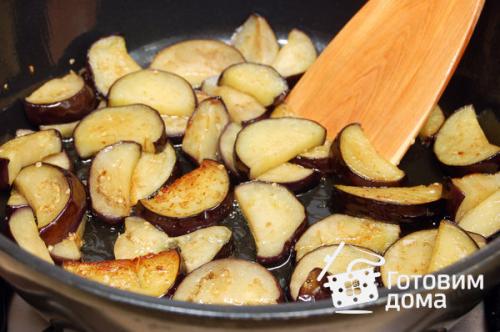 Баклажаны в томате с луком. Баклажаны в томатном соусе с чесноком