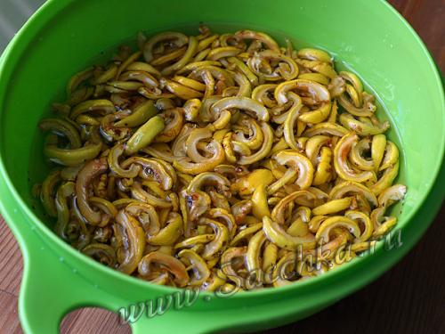 Японская айва с сахаром на зиму без варки. Ингредиенты: