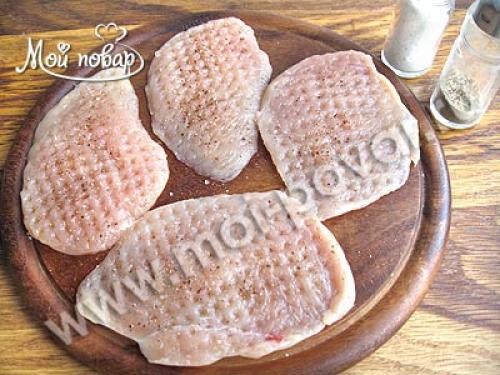 Отбивные из куриного филе с ананасом и сыром в духовке рецепты. Куриные отбивные с ананасами и сыром