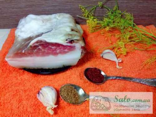 Вареное сало с чесноком и перцем в пакете в мультиварке. Сало в пакете, сваренное в мультиварке