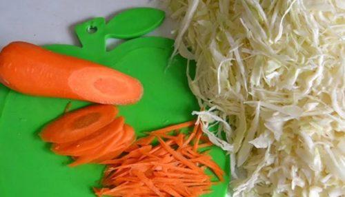 Как квасить капусту в банках на зиму рецепты. Хрустящая квашеная капуста на зиму в банке — быстро и очень вкусно