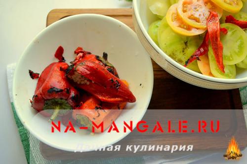 Салат из зеленых помидор на зиму. Закусочный салат с недозревшими помидорами и сладким перцем