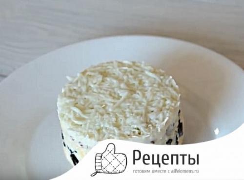 Рецепт салата курица с черносливом и грецкими орехами с сыром. Способ приготовления