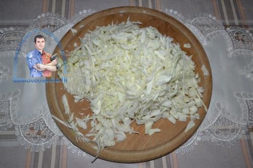 Как приготовить салат из свежей капусты, как в столовой. Салат из капусты как в столовой. Секреты приготовления