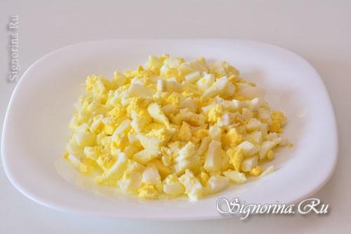 Салат с ветчиной и сыром и огурцами крабовыми палочками. Салат «Восторг» с крабовыми палочками, кукурузой, ветчиной и огурцом: рецепт с фото