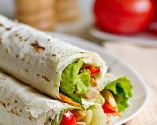 Что можно завернуть в Лаваш тонкий. Что можно в лаваш завернуть? Рецепты и фото