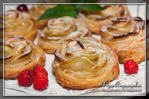 Печенье из слоеного теста и яблок розочки. Печенье «Розочки» с яблоками