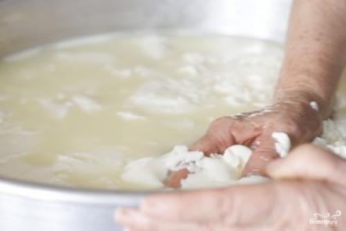 Домашний сыр из молока и уксуса