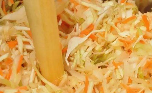 Как квасить капусту в банках на зиму рецепты. Хрустящая квашеная капуста на зиму в банке — быстро и очень вкусно