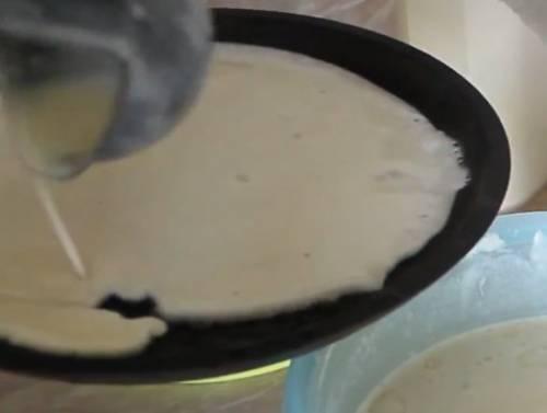 Блины на кефире и молоке без яиц. Тонкие блинчики без яиц на кефире и молоке