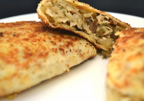 Блины с капустой и грибами. Блины, фаршированные капустой и грибами
