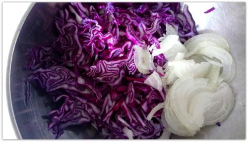 Салат из свиного сердца с фасолью. Салат из красной капусты со свиным сердцем и фасолью